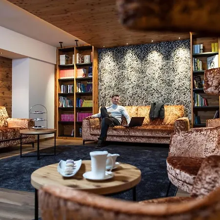 Hotel Ladinia Dolomites View 4*