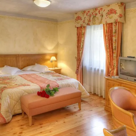 Ladinia Dolomites View Hotel
